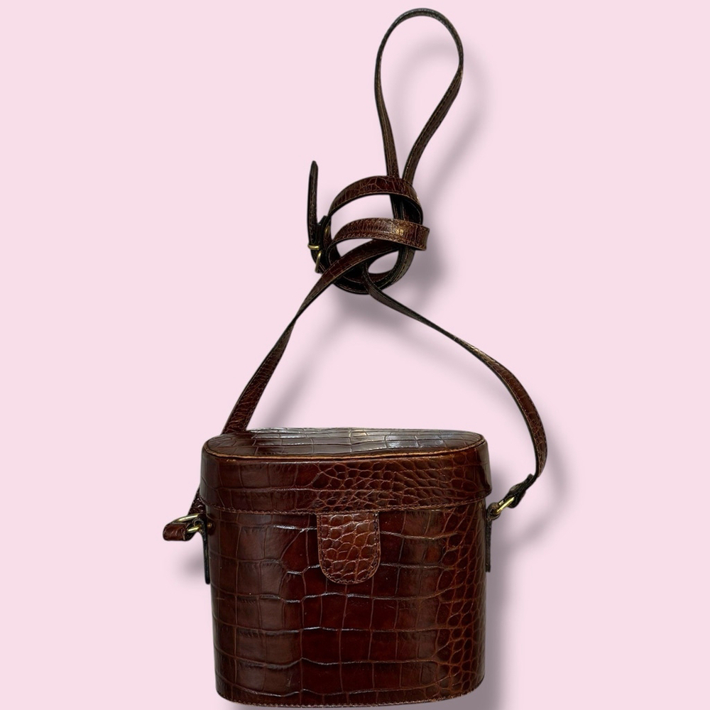 Vintage Gusto Made In Italy Croc Embossed Leather Crossbody Bag 1970s/80s Purse